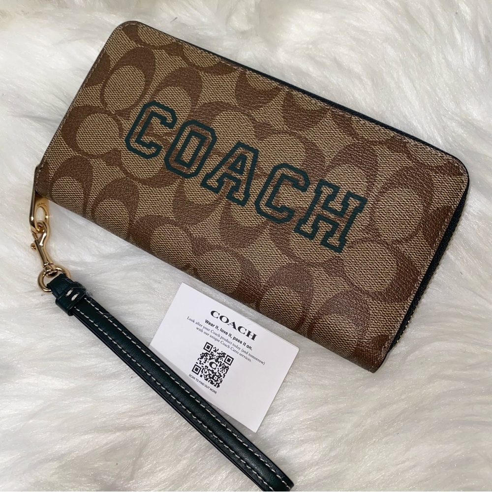 Coach large accordion wallet New